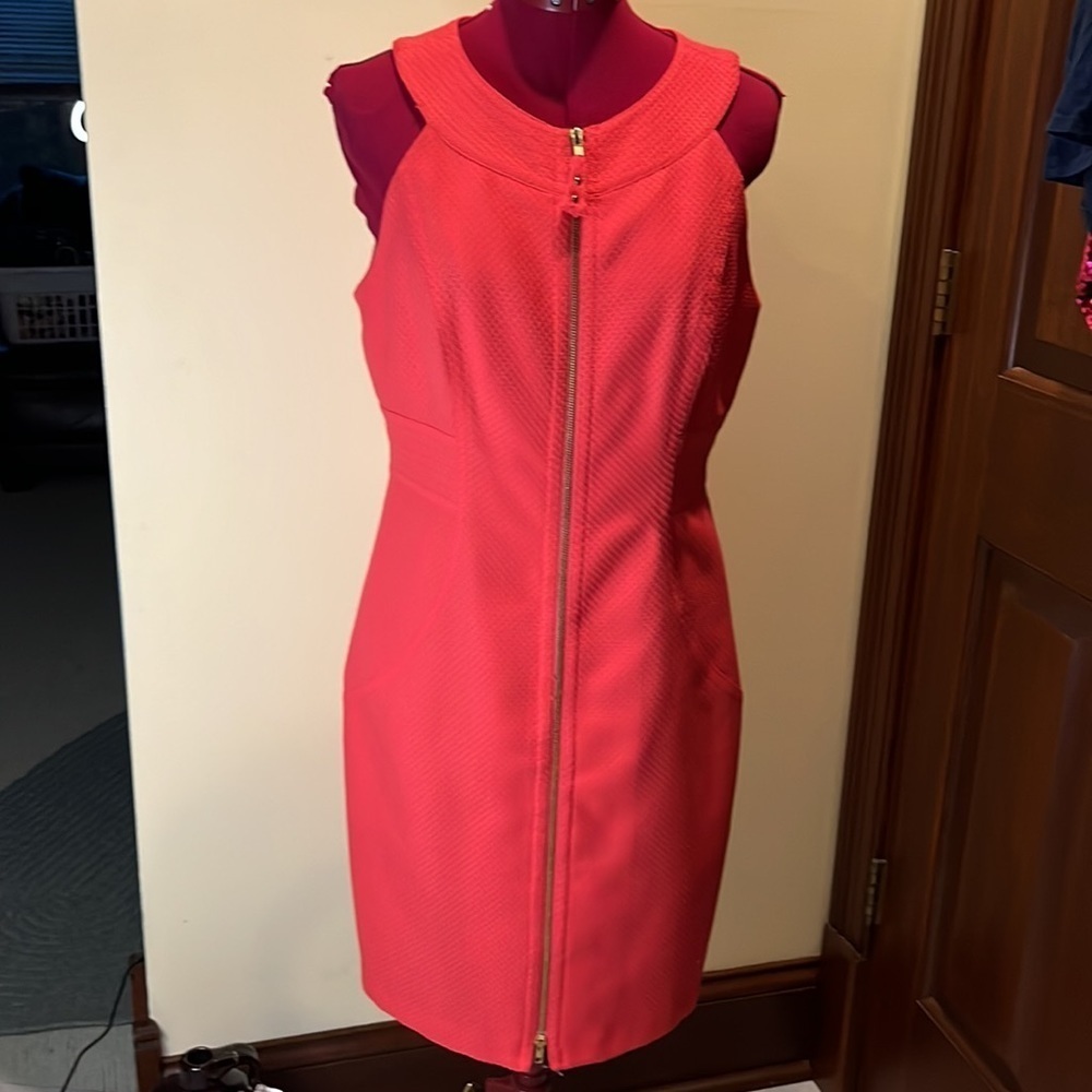 Maggie London Dress deep coral tailored EUC worn once 100% polyester Size 10